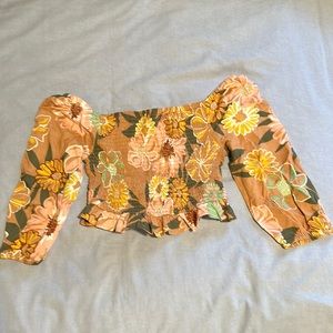 Mid-arm sleeve flower blouse -  strechy